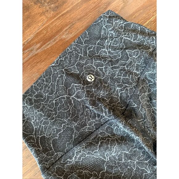 Lululemon Align Pant II (25") Lacescape Dark Cast Black size 4 W5AT4S - Picture 5 of 7